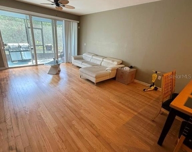 3069 Ashland Lane N - Photo Thumbnail 6