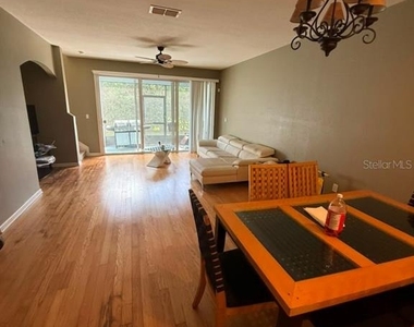 3069 Ashland Lane N - Photo Thumbnail 7