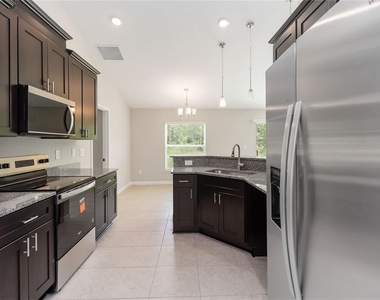 3525 Rambler Avenue - Photo Thumbnail 9