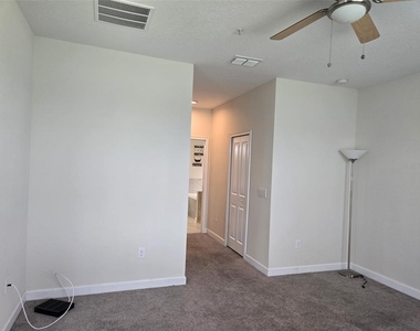 9006 Azalea Sands Lane - Photo Thumbnail 16