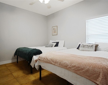 413 Marlberry Leaf Avenue - Photo Thumbnail 19