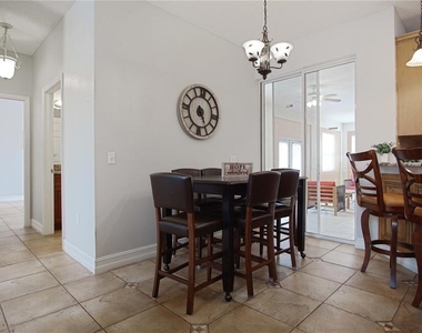 413 Marlberry Leaf Avenue - Photo Thumbnail 9