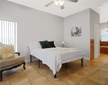 413 Marlberry Leaf Avenue - Photo Thumbnail 13