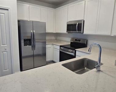 3577 Se 37 Court - Photo Thumbnail 2