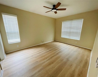 1418 Spring Fest Lane - Photo Thumbnail 9