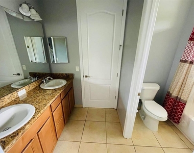 10802 Willow Ridge Loop - Photo Thumbnail 13