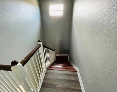 10802 Willow Ridge Loop - Photo Thumbnail 18