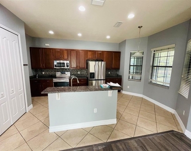 10802 Willow Ridge Loop - Photo Thumbnail 4