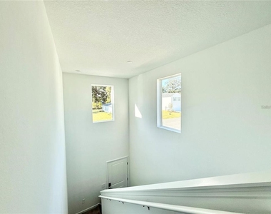 3783 Ne 30th Terrace - Photo Thumbnail 28
