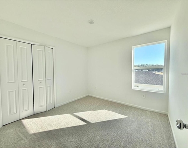 3783 Ne 30th Terrace - Photo Thumbnail 14