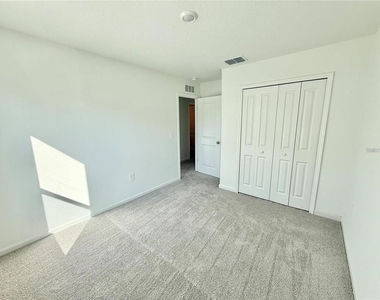 3783 Ne 30th Terrace - Photo Thumbnail 20