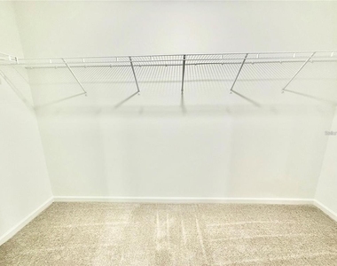 3783 Ne 30th Terrace - Photo Thumbnail 11