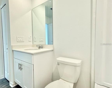 3783 Ne 30th Terrace - Photo Thumbnail 15