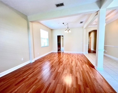 10429 Kristen Park Drive - Photo Thumbnail 9