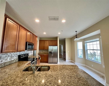 10429 Kristen Park Drive - Photo Thumbnail 4