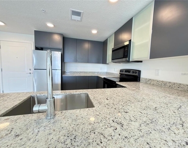 5563 Millenia Park Blvd - Photo Thumbnail 4