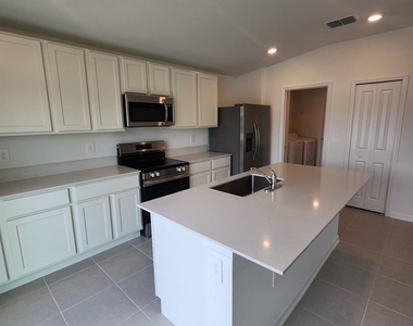 2189 Lasso Loop - Photo Thumbnail 5