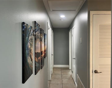 375 Carrousel Court - Photo Thumbnail 12