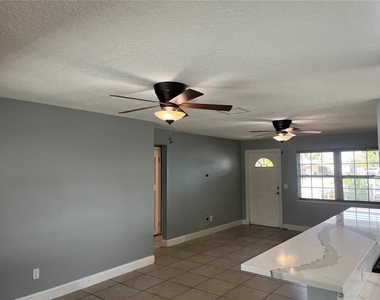 375 Carrousel Court - Photo Thumbnail 2