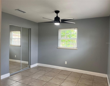 375 Carrousel Court - Photo Thumbnail 16