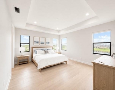 2915 Blazing Star Drive - Photo Thumbnail 13