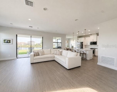 2915 Blazing Star Drive - Photo Thumbnail 2
