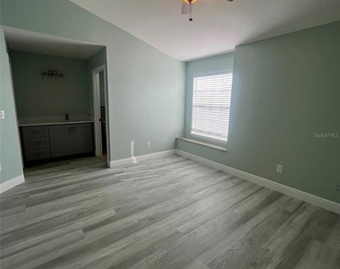 2906 Candela Court - Photo Thumbnail 14