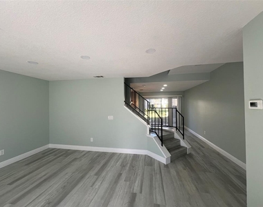 2906 Candela Court - Photo Thumbnail 9