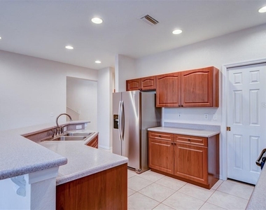 1812 Bayshore Way - Photo Thumbnail 6