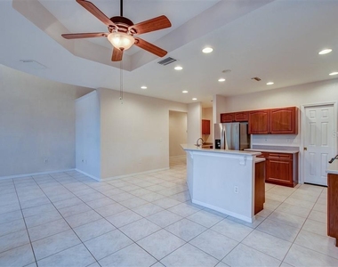 1812 Bayshore Way - Photo Thumbnail 5