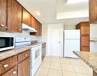 132 S Bulova Drive - Photo Thumbnail 8