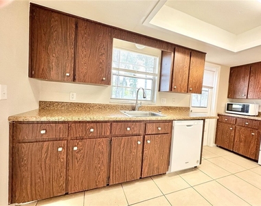 132 S Bulova Drive - Photo Thumbnail 10