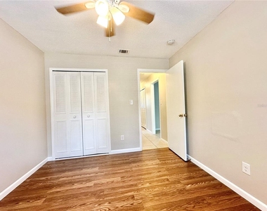 132 S Bulova Drive - Photo Thumbnail 13