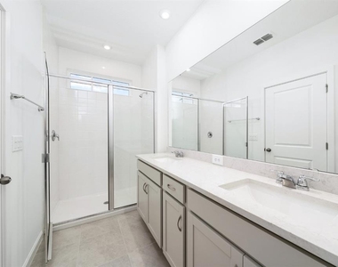 2414 Celebration Boulevard - Photo Thumbnail 14