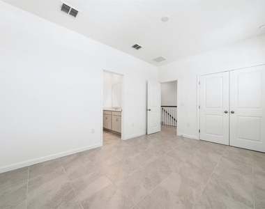 2414 Celebration Boulevard - Photo Thumbnail 19