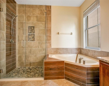 442 Home Grove Drive - Photo Thumbnail 12