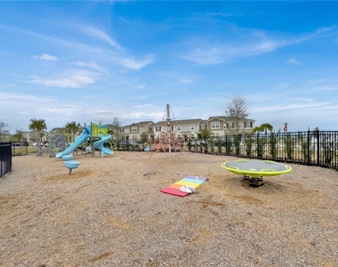 11048 Suspense Drive - Photo Thumbnail 13
