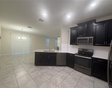 8513 Golf Way - Photo Thumbnail 5