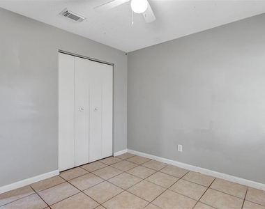 3990 Se 17th Ct - Photo Thumbnail 19