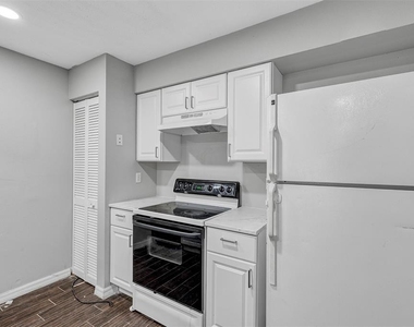3990 Se 17th Ct - Photo Thumbnail 13