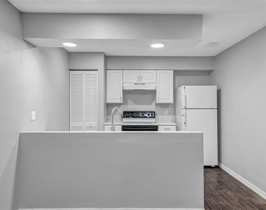 3990 Se 17th Ct - Photo Thumbnail 10