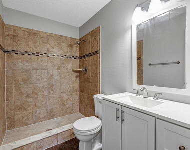 3990 Se 17th Ct - Photo Thumbnail 25