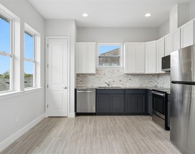 8033 Nemours Parkway - Photo Thumbnail 4