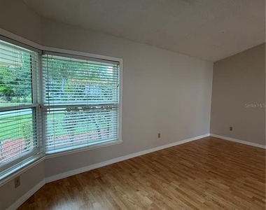 3727 Dunwich Avenue - Photo Thumbnail 8