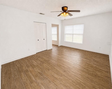 1409 Madrid Way - Photo Thumbnail 12