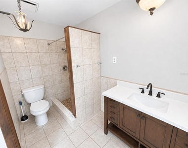 1409 Madrid Way - Photo Thumbnail 14