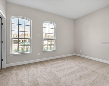 913 Talon Place - Photo Thumbnail 6