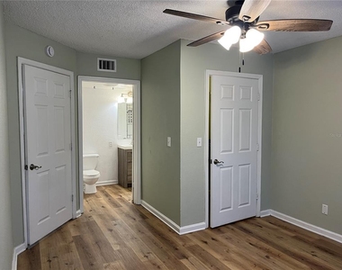 355 Lakepointe Drive - Photo Thumbnail 14