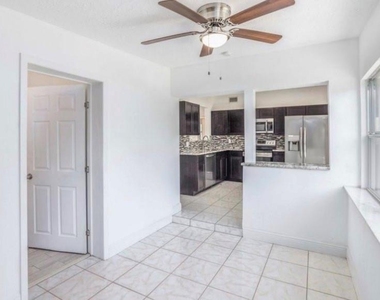 1625 Queensway Road - Photo Thumbnail 6