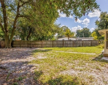 1625 Queensway Road - Photo Thumbnail 12